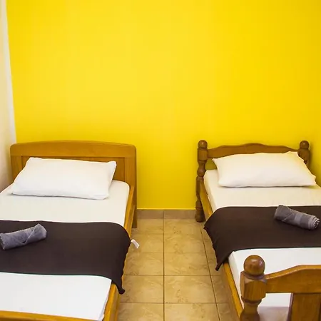 Elenor Apartament