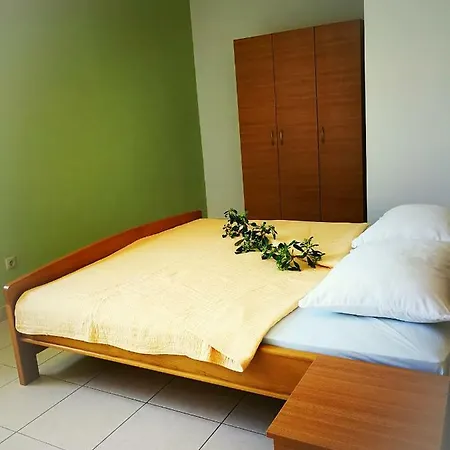 Apartament Elenor *